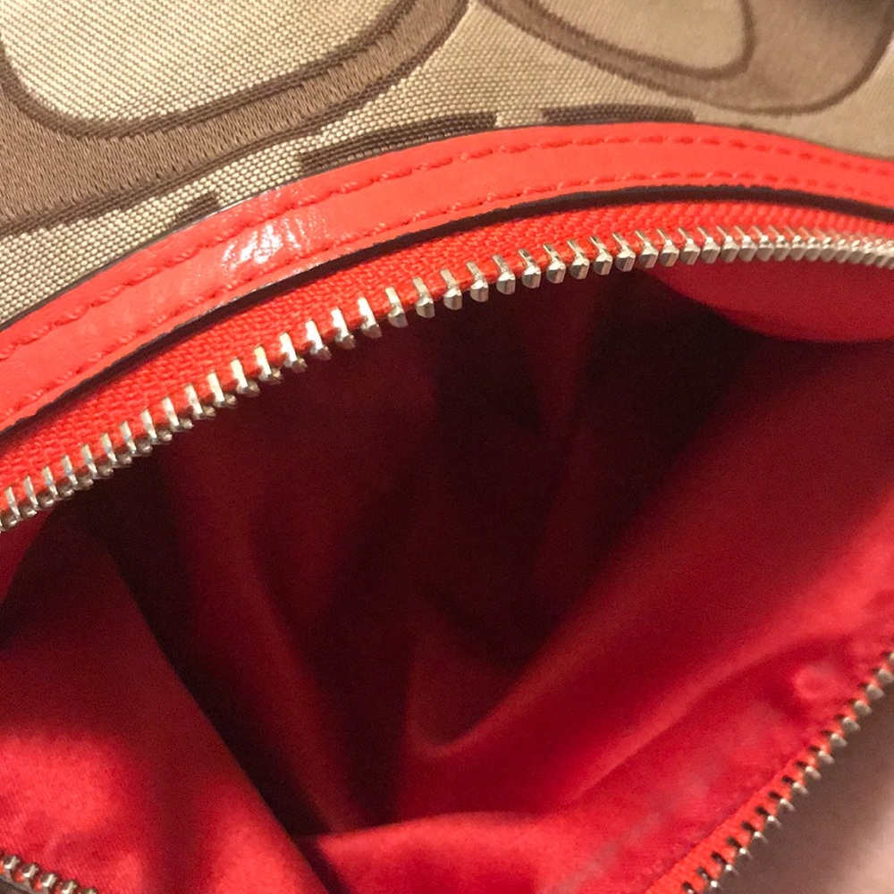 Large Coach Bag - Picture 7 of 8